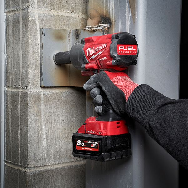 Milwaukee M18 RED Lithium High Output 8.0Ah Battery Konnect Fastening Systems NZ